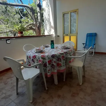 Posto Rosso Del Salento Torre San Giovanni